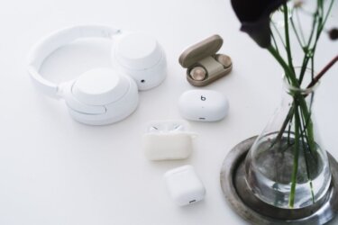 あなたはどっち派?イヤホンとヘッドホンの用途や違いについて